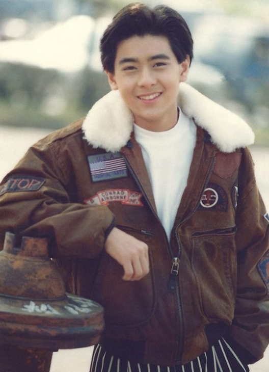 郭德纲和林志颖就是最常被拿出来对比的两个人,两人实际年龄上只相差