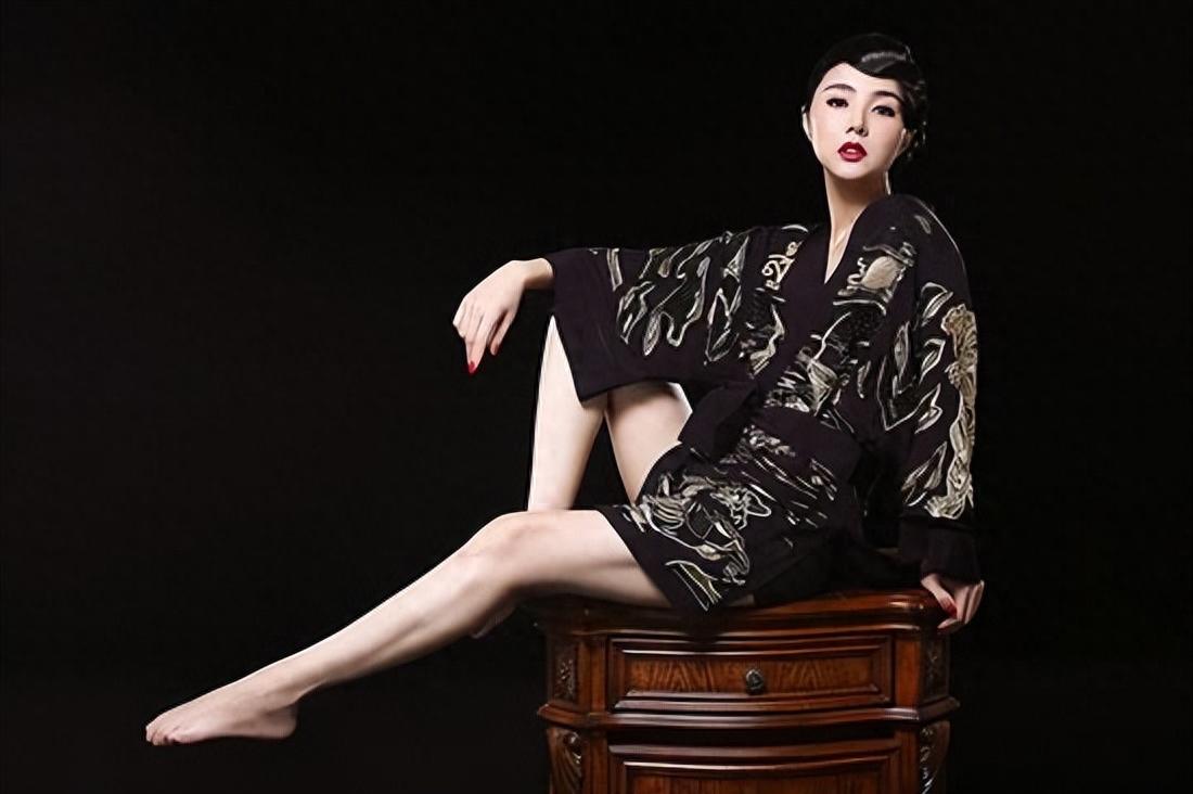 姜宏波:运动员转行当演员,出道26年0绯闻,50岁依旧未婚