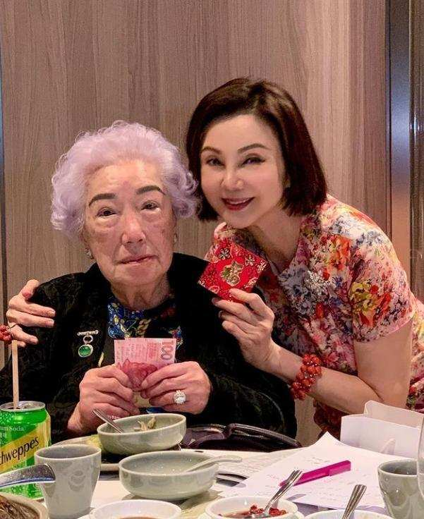 谢玲玲遇上的那个男人就是她后来的丈夫林建岳,林百欣与余宝珠的大