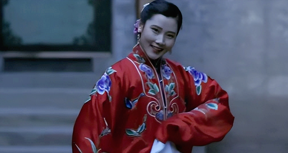 她因长相太美无人敢追父亲为她终身不娶她的魅力究竟有多大