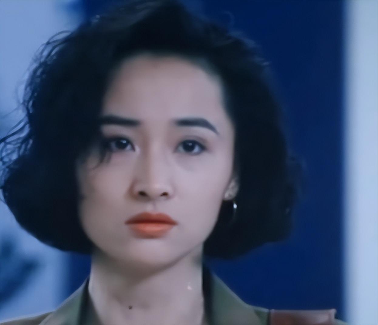 于莉曾被张艺谋视为女神可惜2段感情都失败51岁遗憾息影