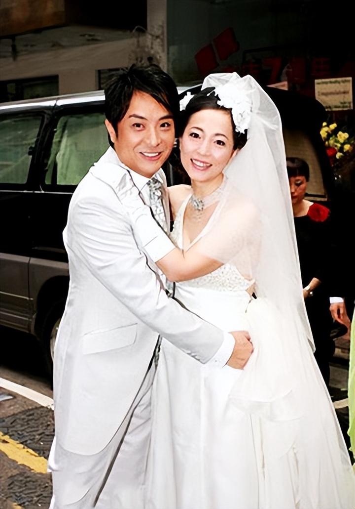 苑琼丹41岁嫁入豪门60岁直播带货今被菲律宾封为公主