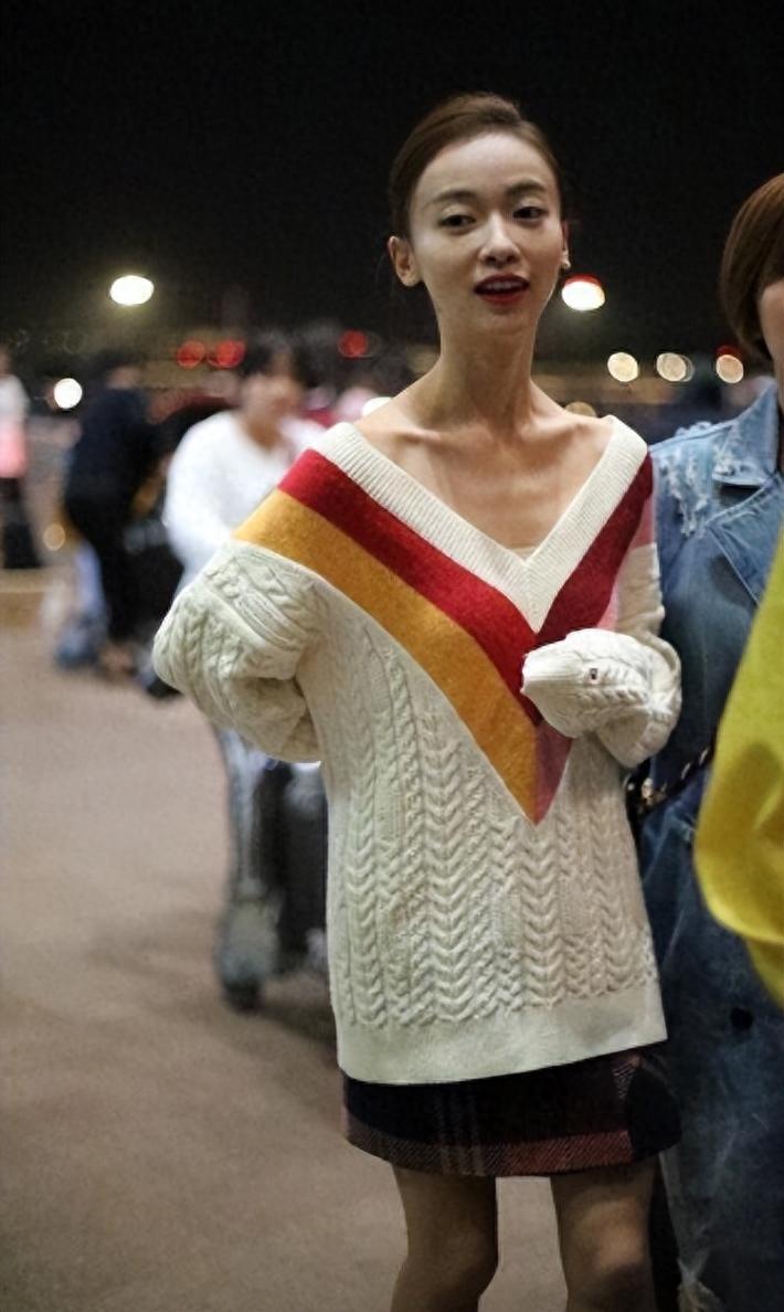 镜头前美若天仙真人黑瘦干瘪这9位上镜脸的女星反差好大