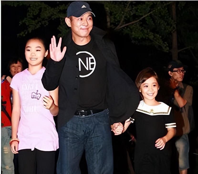 李思父亲是李连杰母亲是黄秋燕我是留守儿童34岁仍然未婚