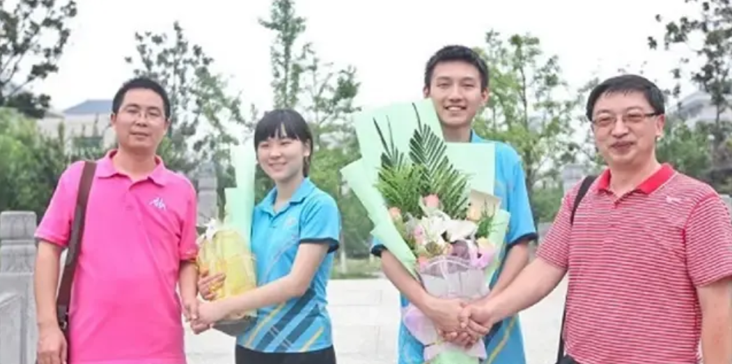 回顾贺维艺为何要做出这种选择他最后的高考成绩又怎么样呢