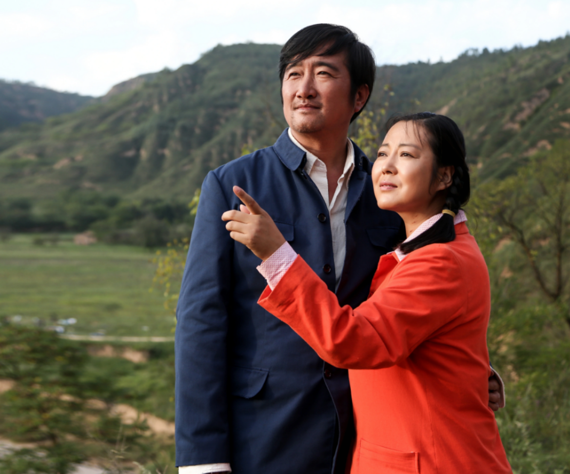 农村一姐王茜华风光背后有泪水41岁二婚嫁导演苦尽甘来