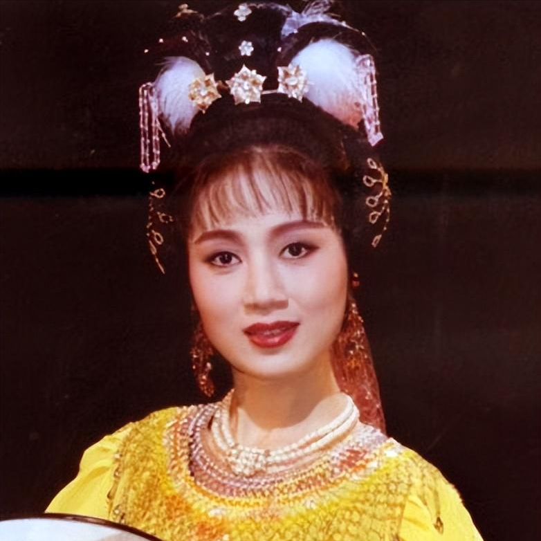 当年,马兰可是黄梅戏业内的"领军人物",1982年她还在《西游记》里饰演