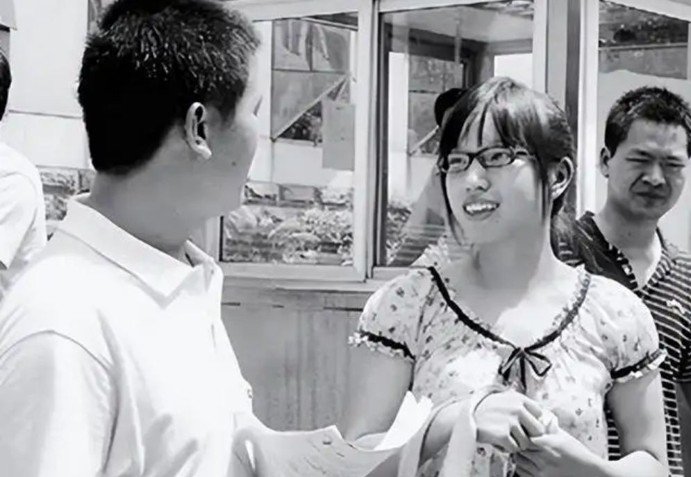 2004年湖南女生被人顶替上大学顶替者父亲认识我是你的荣幸