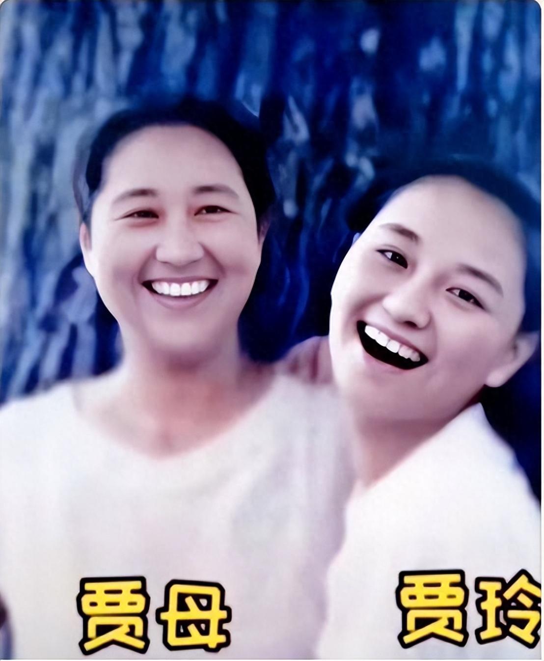 回顾41岁贾玲瘦50斤后再现身与张小斐故地重游