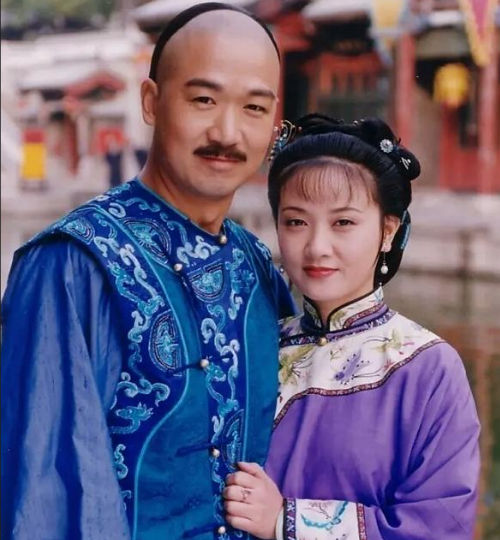 回顾编辑部的故事主角晚节不保配角逆袭成相声大佬