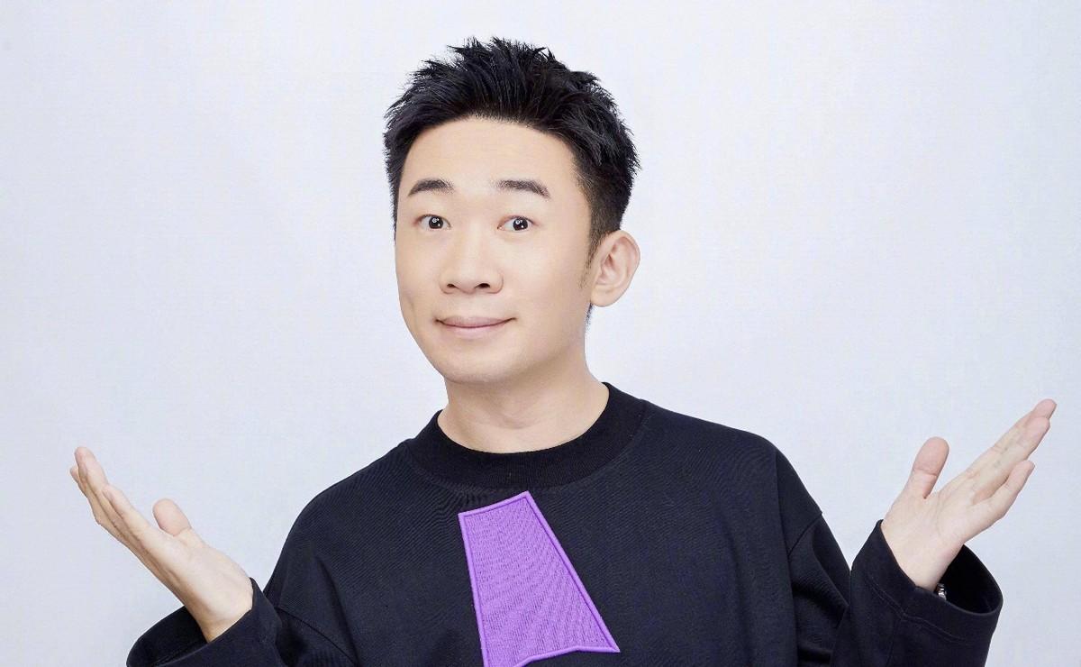 从被嫌弃的表情帝到撑起内娱半边天杨迪成名之路有多艰难