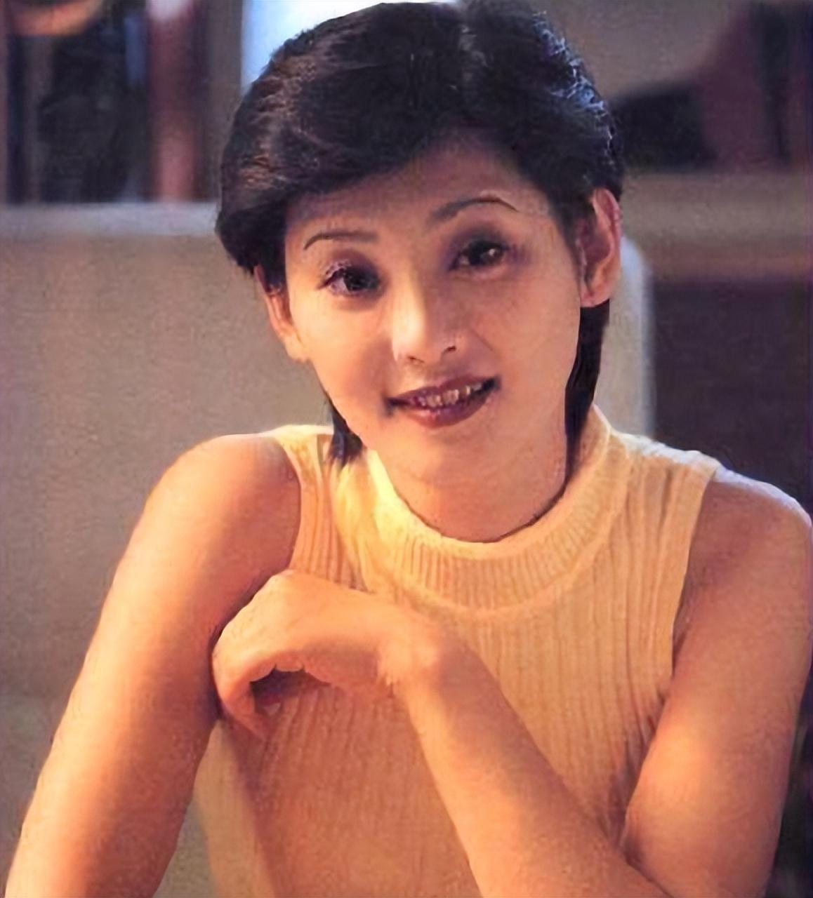 回顾徐帆与王志文分手后转嫁冯小刚如今怎么样了