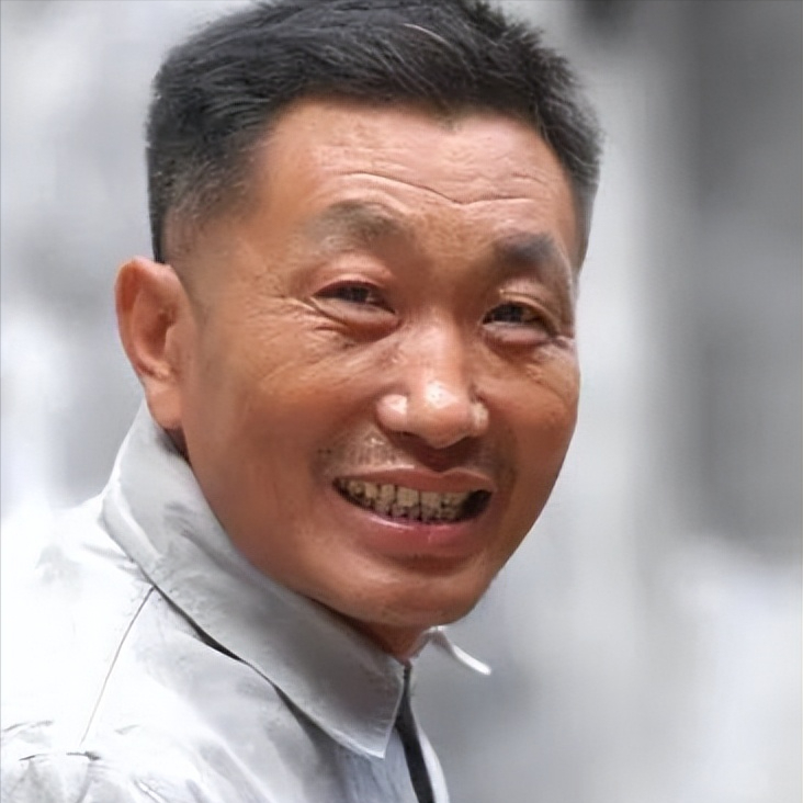 众所周知,杜源不仅是一个实力派演员,现实中更是一位公认的好丈夫,而