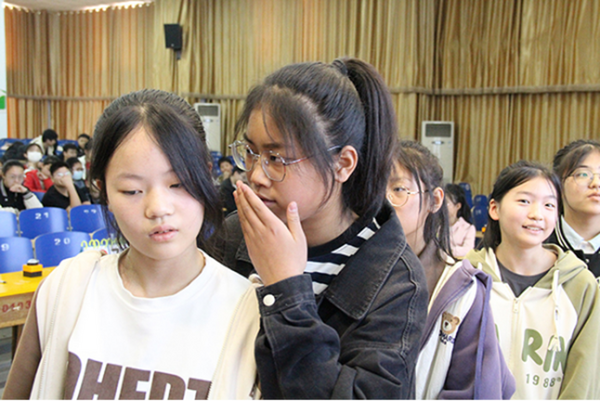 衡水故城县委网信办在运河中学燃爆网络安全竞赛!