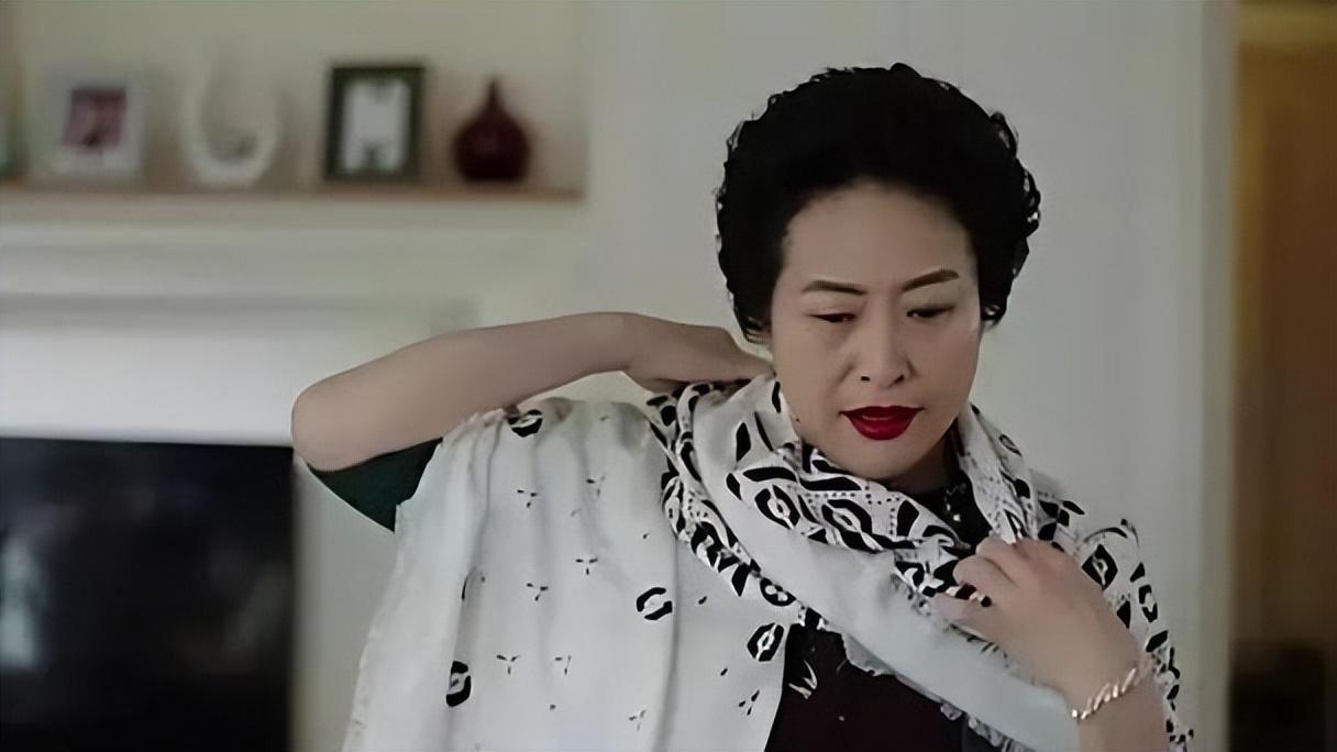 回顾演员许娣她是国民妈妈演了30年的配角