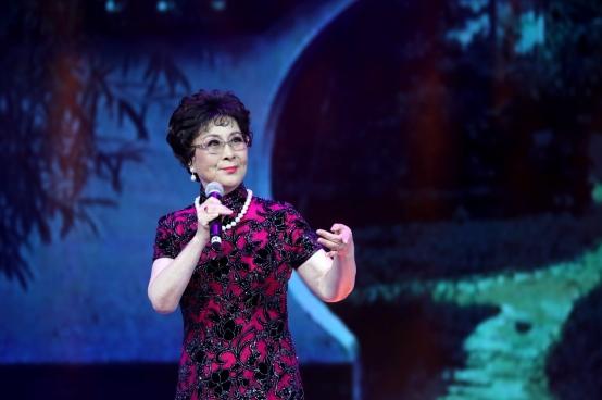 回顾他出身演艺世家长得帅演技好出道26年却不火太可惜了