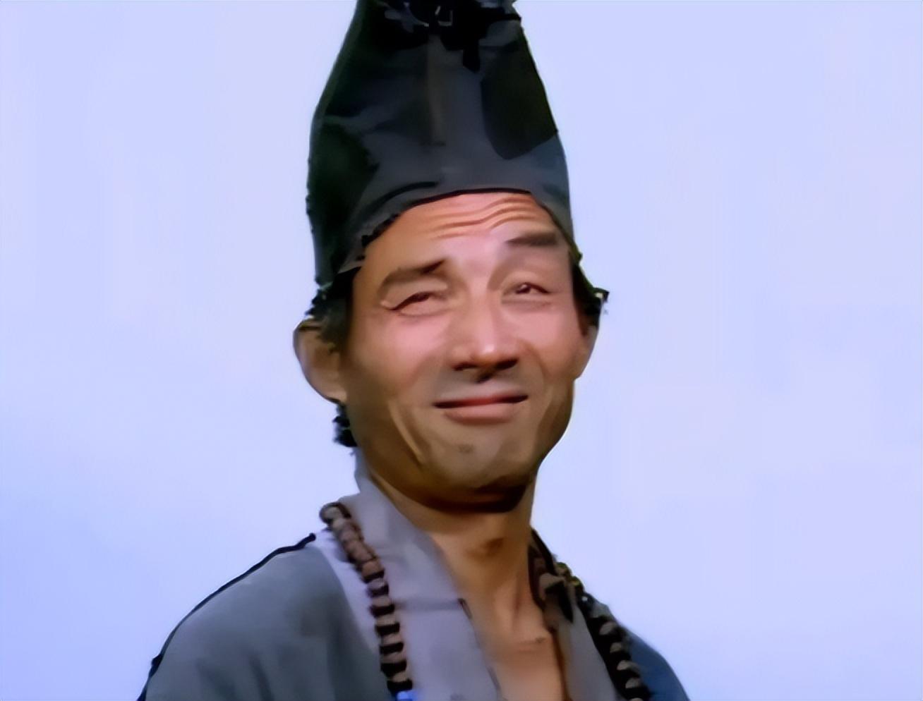 "济公"这个角色对于游本昌来说,也一定是意义非凡,多年来自己总在跑