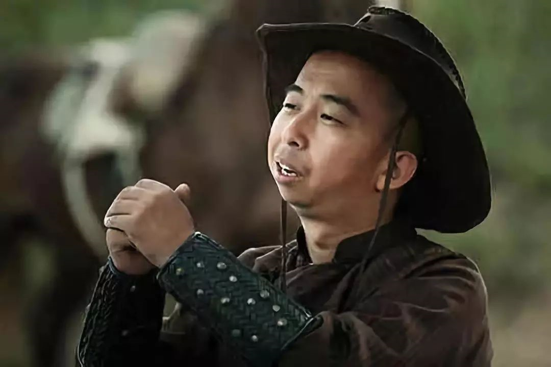 巨兴茂他被誉为第一丑星娶美妻后用24年逆袭成亿万导演