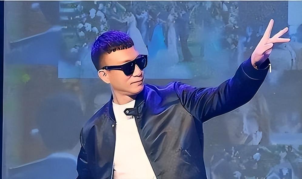 孙红雷贫民窟的霹雳舞王25岁成为中戏旁听生坎坷逆袭路