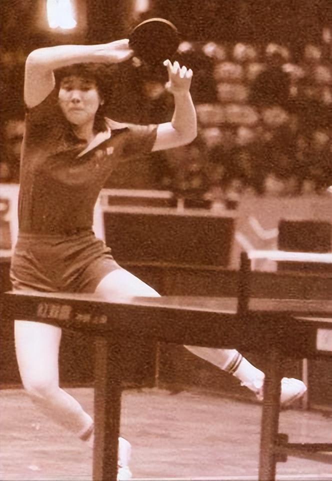 大热门冠军曹燕华竟然"输"给了同队的不起眼队友童玲!