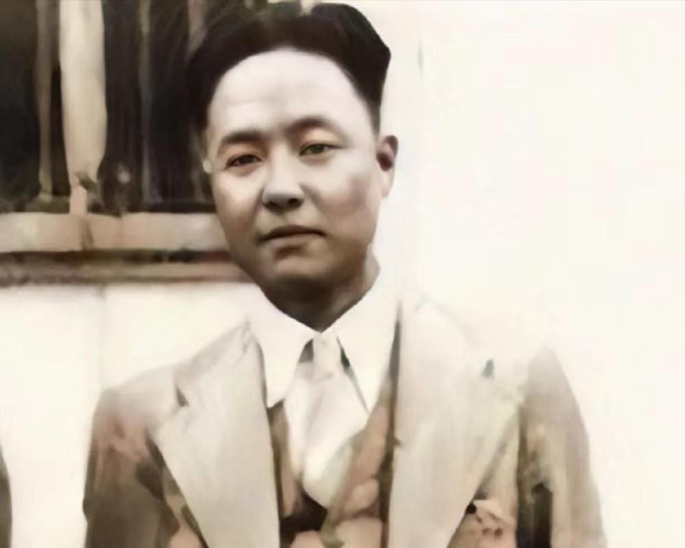1943年,李士群吃下日本妇女的牛肉饼,死后尸体紧缩如猴子