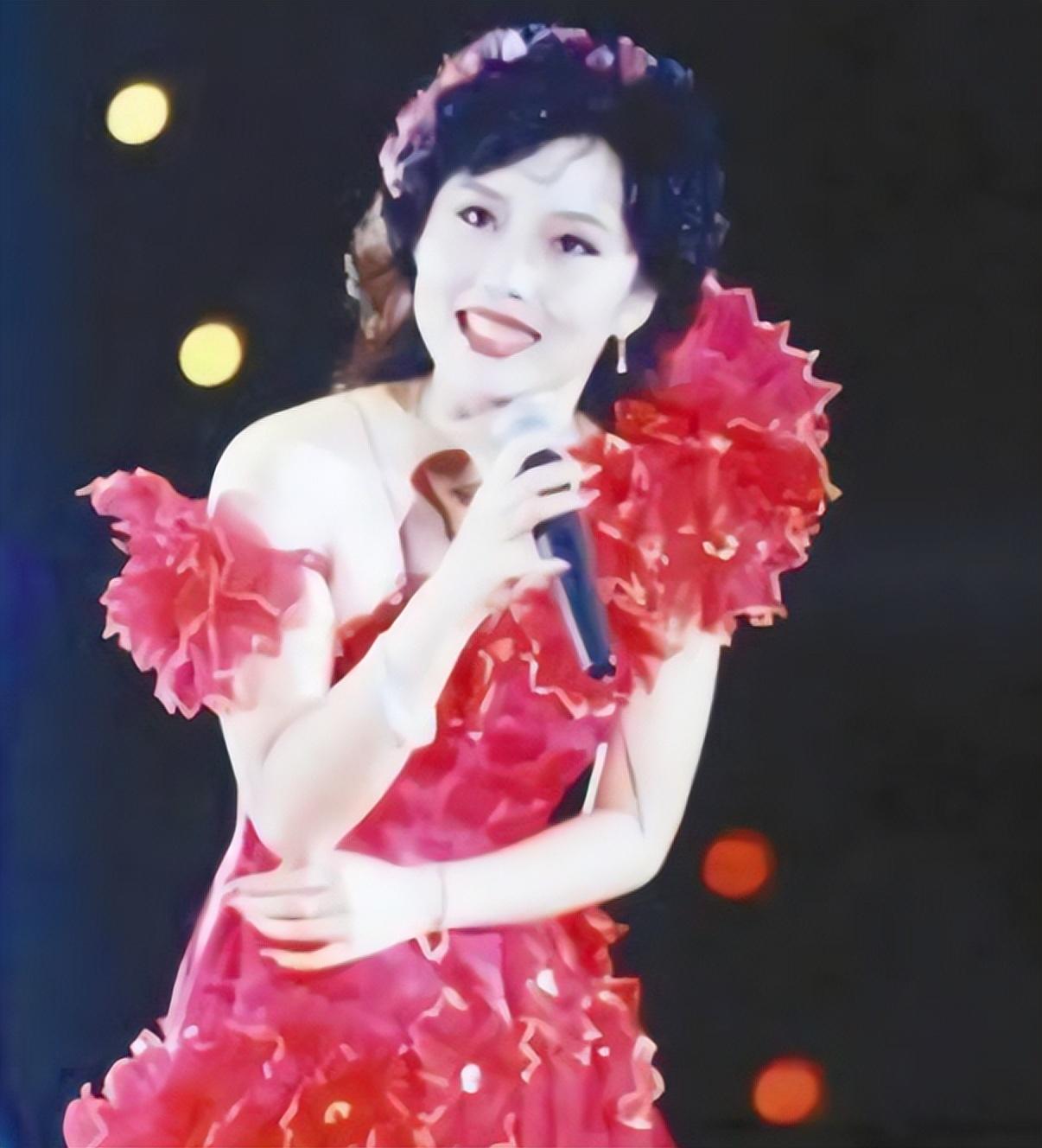 陆剑民一段感情一辈子撮合父母复婚后激动得热泪盈眶