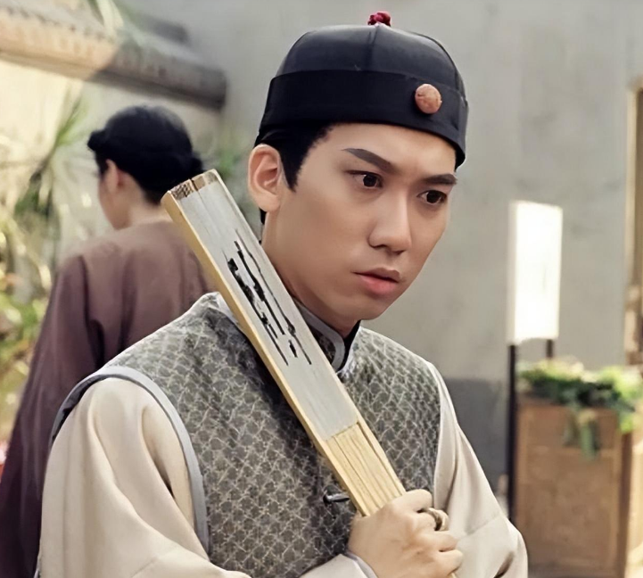 回顾16位甘草演员晚年现状林威河北保定买别墅黄文标摆摊卖鱼