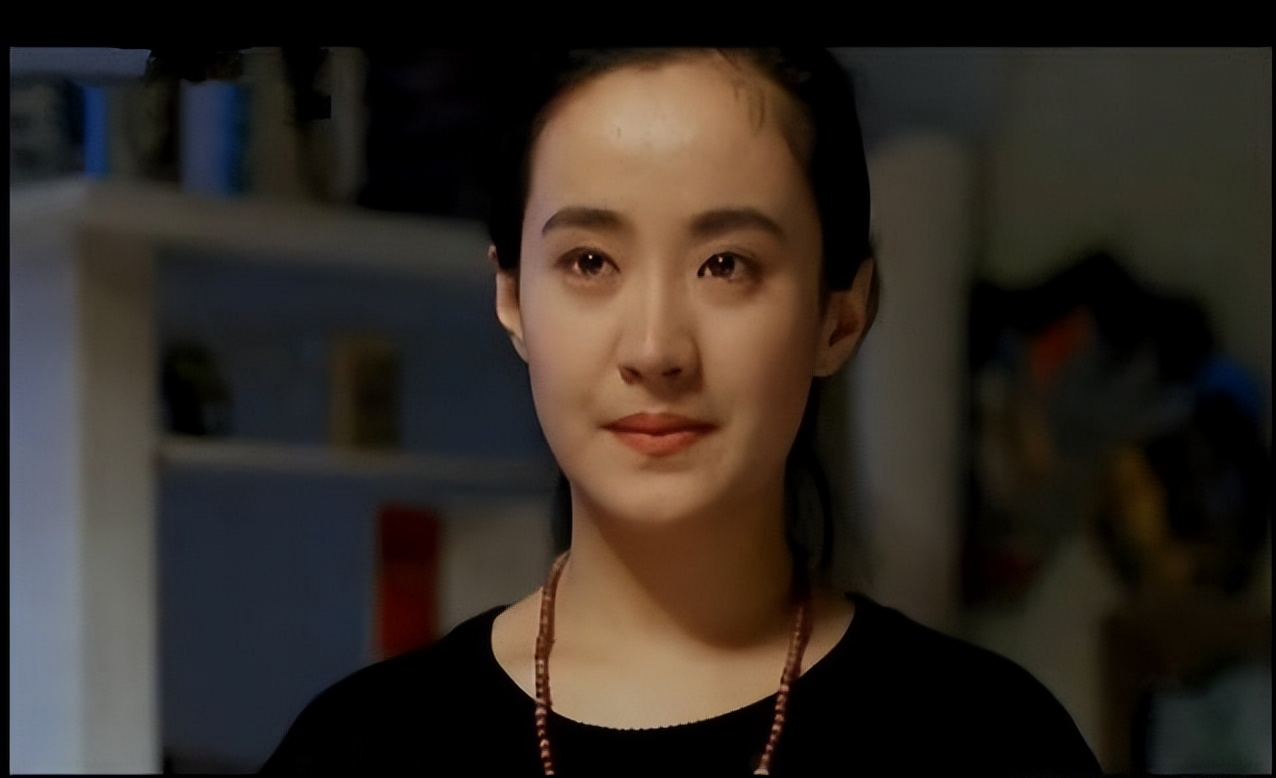 嫁大13岁名导被捧红丈夫病逝后不愿再演戏55岁至今未婚无子嗣