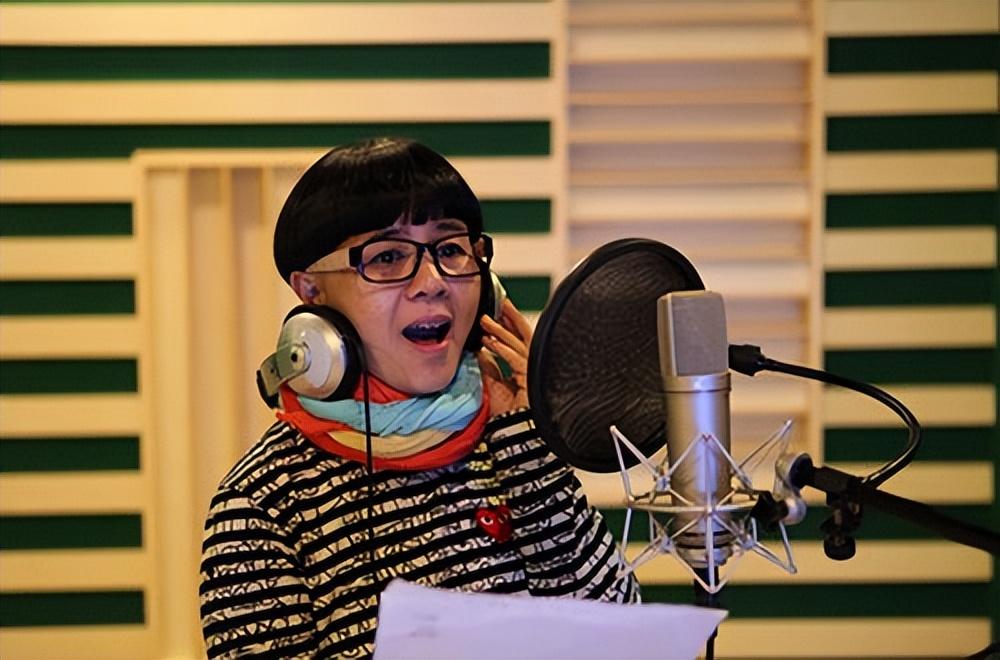 回顾金龟子刘纯燕我生命中没有退休两个字永远跟孩子们在一起