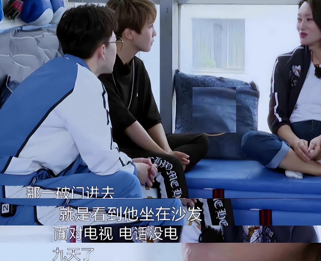 罗烈自幼顽劣,喜欢拳脚功夫,十几岁就只身闯荡香港,22岁加入邵氏培训