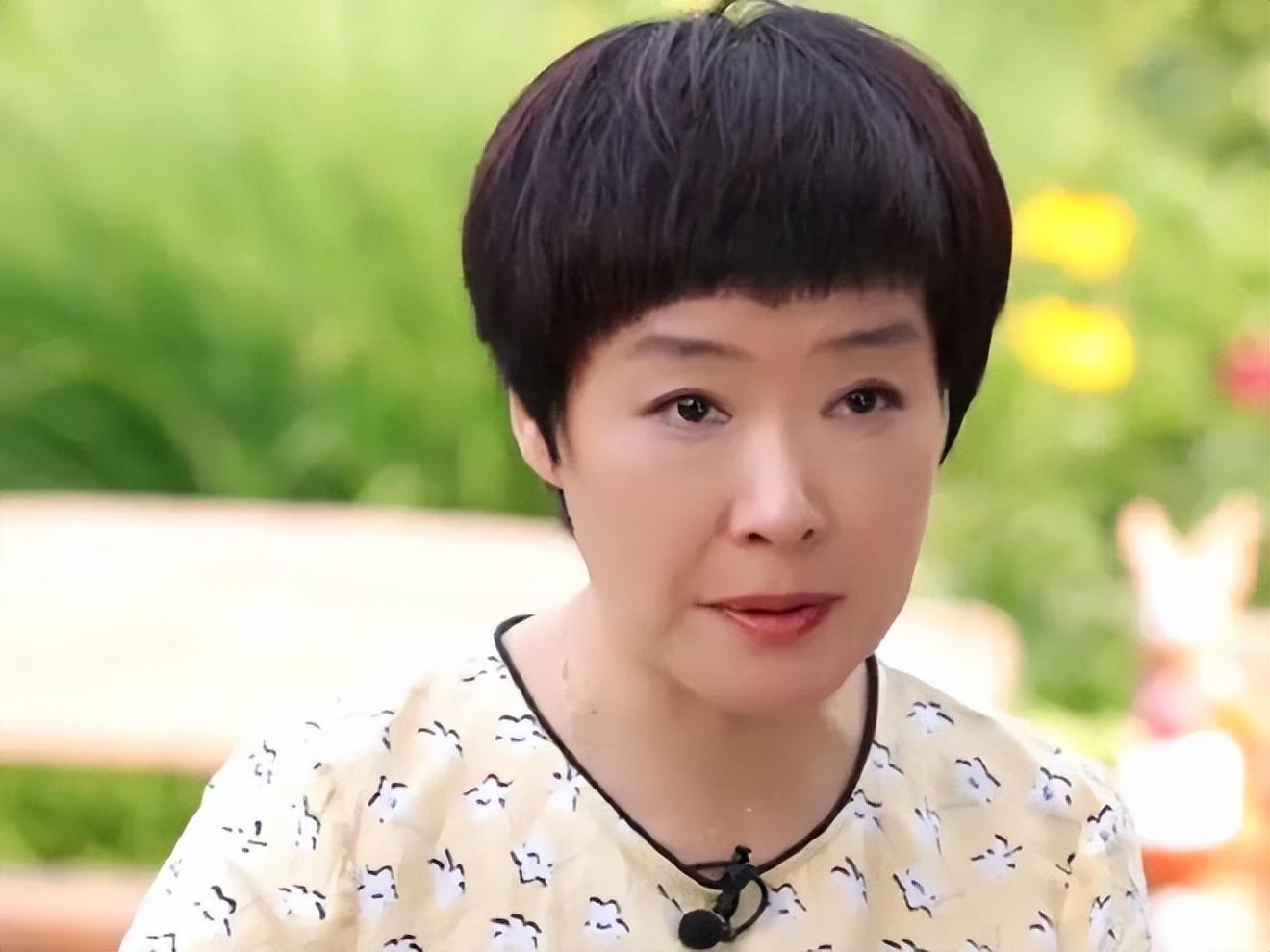 主持人王雪纯我这辈子最遗憾的事情就是没给丈夫生下一儿半女