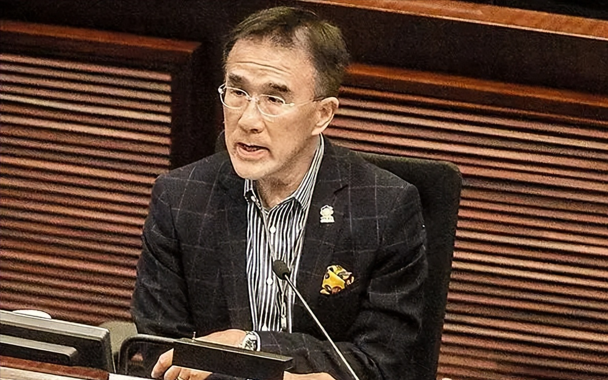 回顾田北辰批穷人穷是因为懒沦为环卫工后却吃不起20元的盒饭