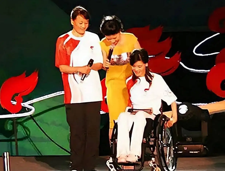 回顾跳马皇后桑兰17岁高位截瘫嫁富豪老公北京深圳都有豪宅