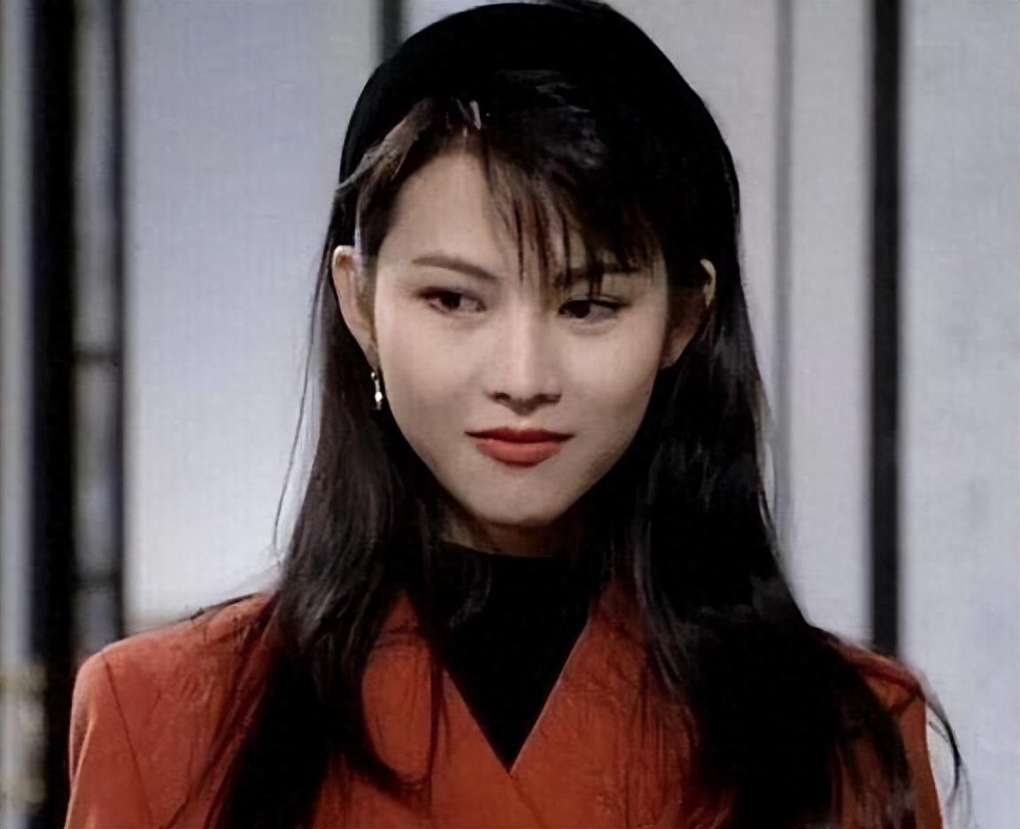 对方是和他一个公司的女明星,名字叫徐若瑄.