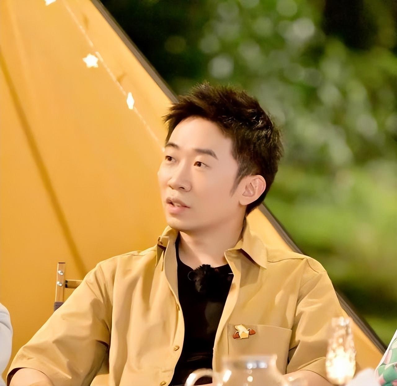 从被嫌弃的表情帝到撑起内娱半边天杨迪成名之路有多艰难