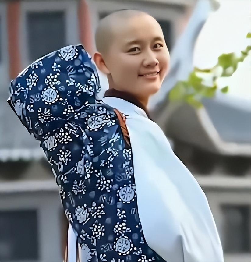 "话音未落,老师和朋友们纷纷露出震惊的表情."你疯了?