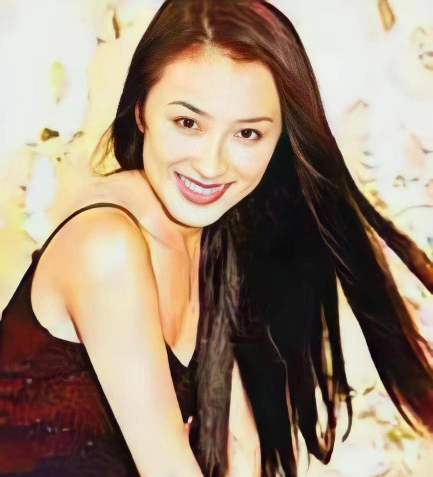 回顾霍凡被丈夫张丰毅宠溺结婚29年无儿女用爱温暖了继子