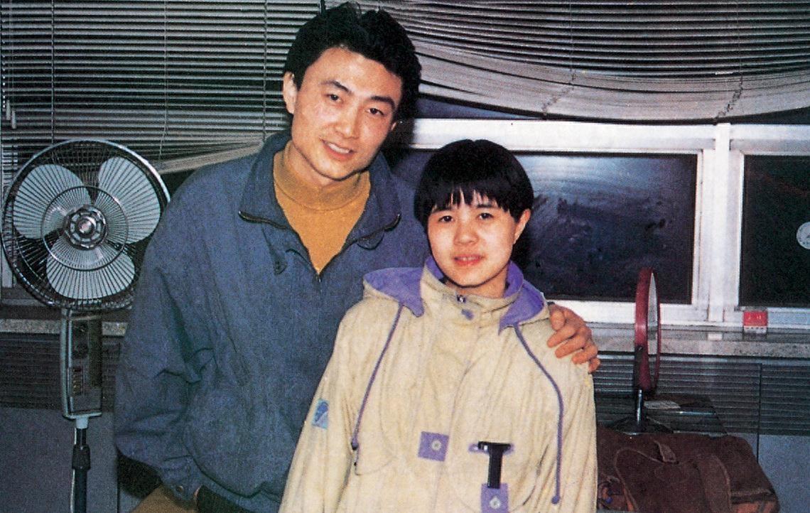 回顾刘纯燕一桩心事终了却独生女订婚303天后和金龟婿正式结婚