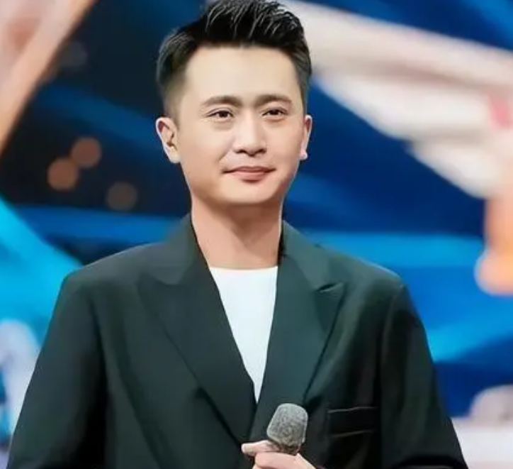 回顾42岁的央视主持人杨帆才是真的人生赢家看他的生活就知道了