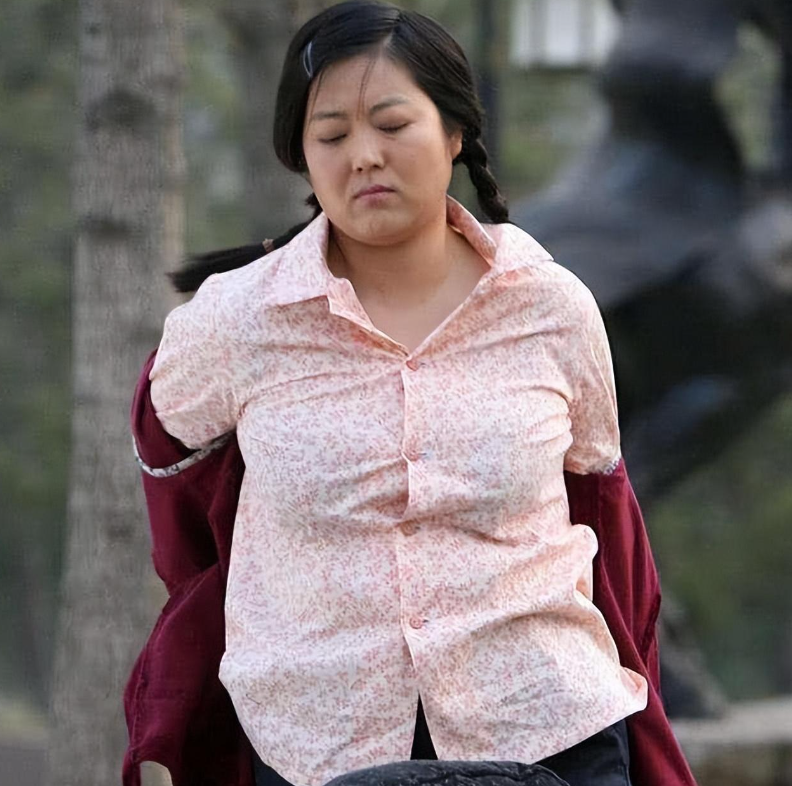 回顾年轻时貌美老了成土肥圆这7位中年发福女星太可惜