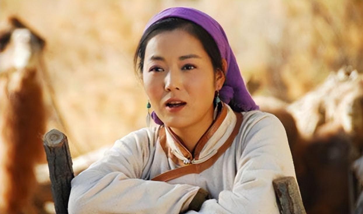 农村一姐王茜华风光背后有泪水41岁二婚嫁导演苦尽甘来