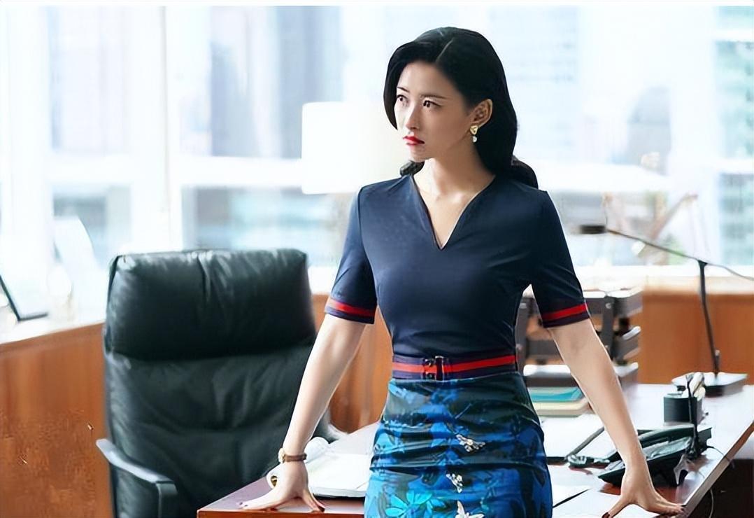 回顾朱珠前任个个是人物37岁选择嫁给普通人