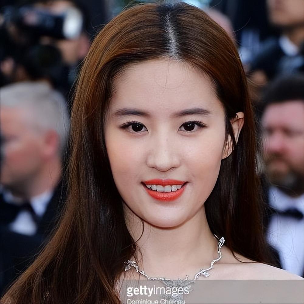 表面是艺人实际上家世显赫的7位女星个个根正苗红没人敢惹