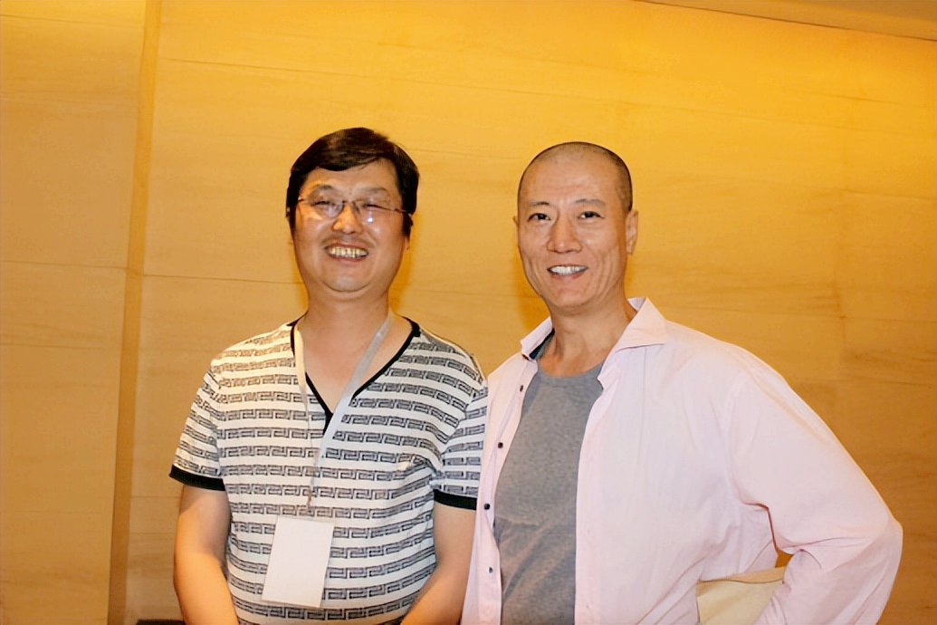 回顾导演娄乃鸣嫁小7岁丈夫患乳腺癌乳房遭切除如今怎样了