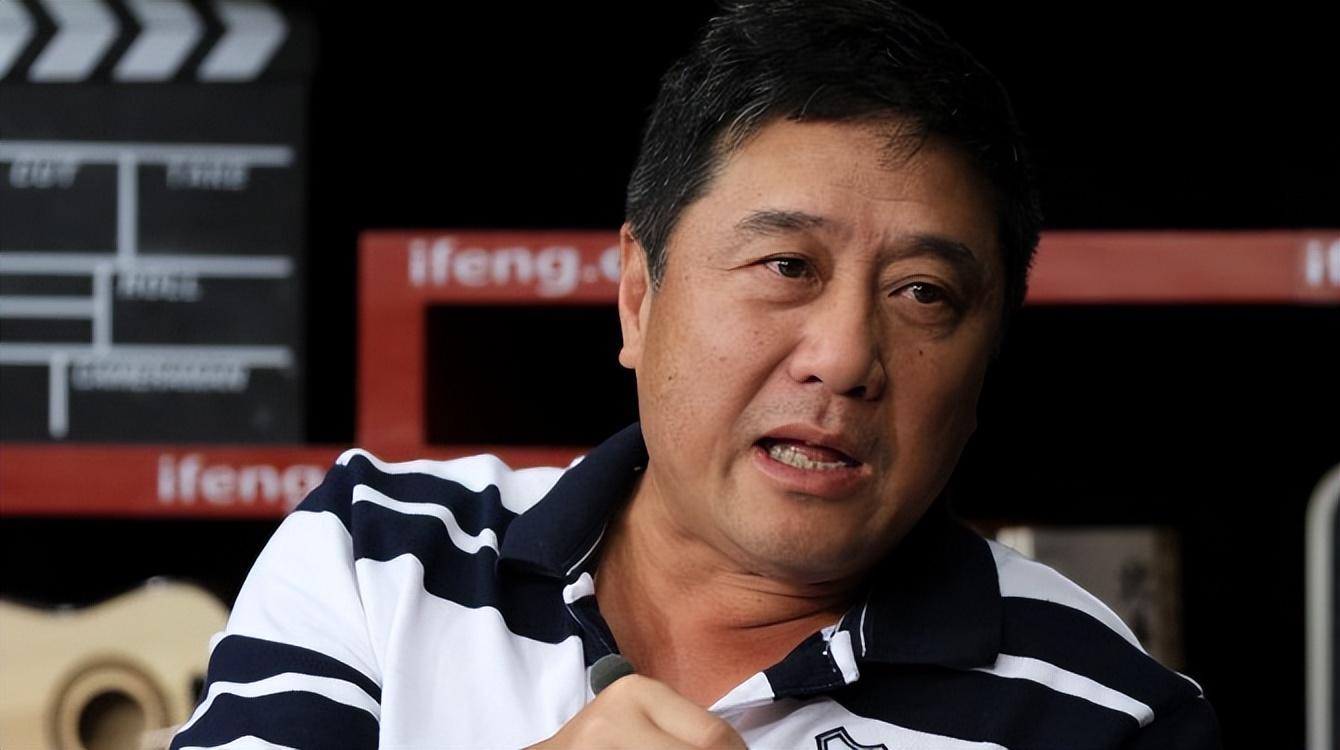 但若说出身最好,地位最高的,恐怕还得是京圈中真正的大佬叶大鹰了.