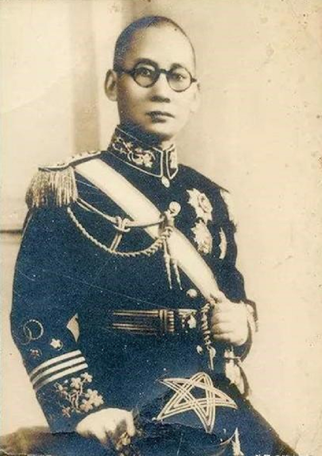 1946年当街枪战的龙绳曾和孔令俊一个富足到老一个被判死刑