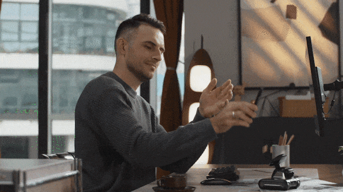 华人团队做出有情绪会做梦的手机马斯克也爱了