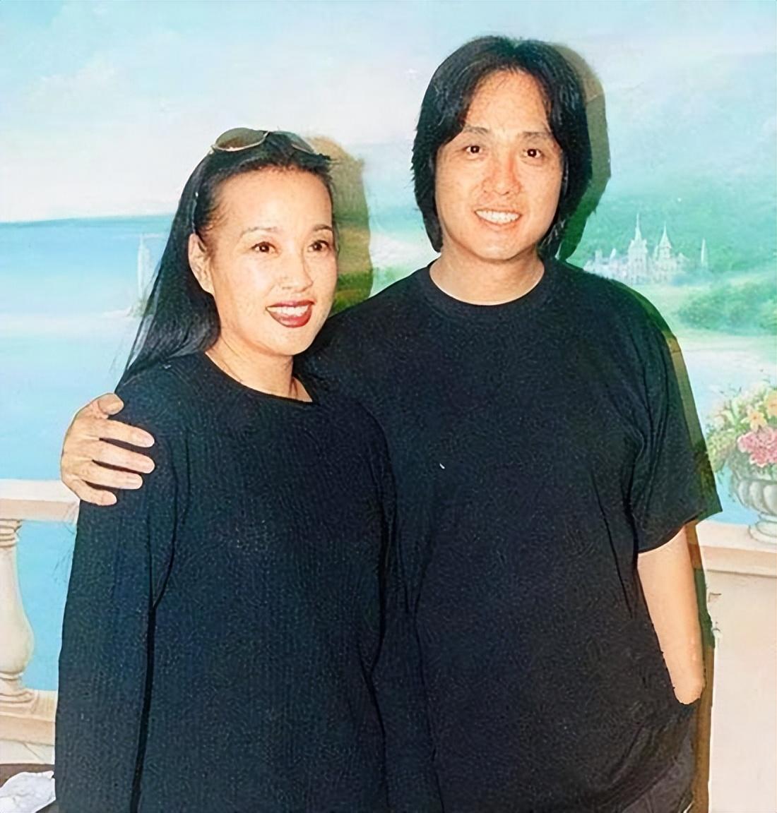 伍卫国是周润发的前辈出道就演主角今71岁活成人间清醒