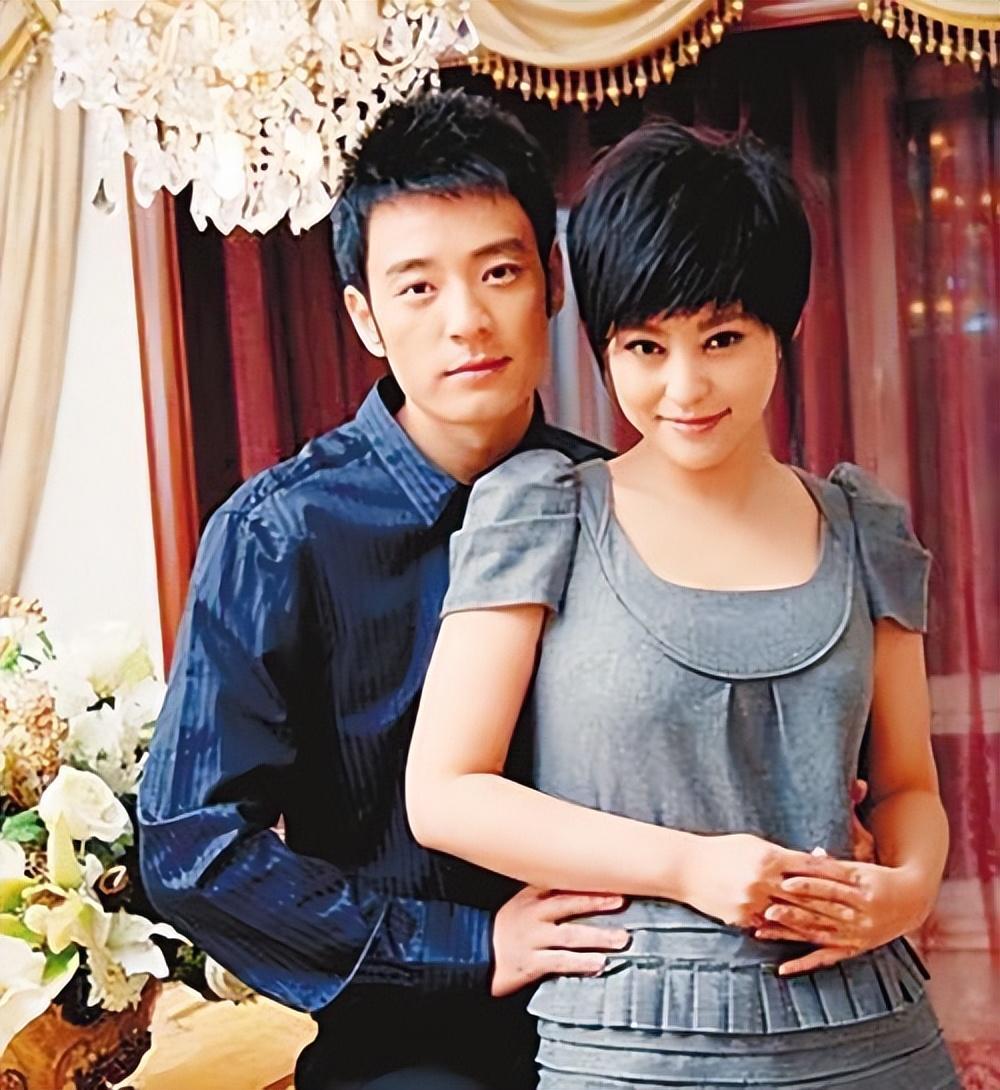 回顾郝蕾与刘烨离婚后自己一人养育双胞胎儿子如今怎么样了