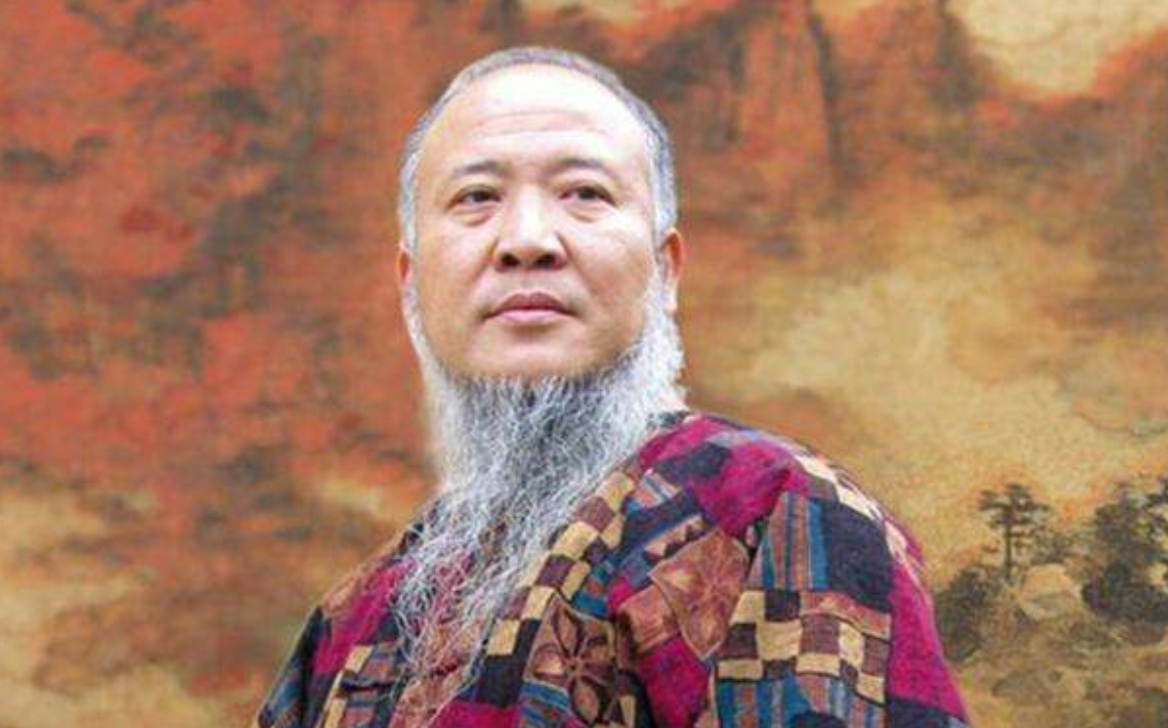 2011年中国53岁画家娶21岁非洲学生老来得子后为何剃度出家